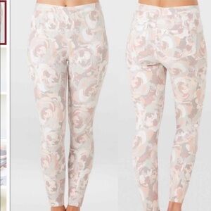 Spanx floral ankle jean-ish leggings size Large B05